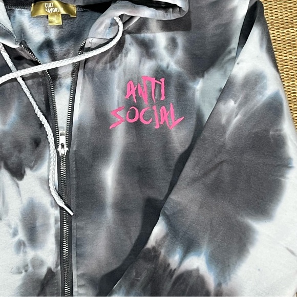Cult Favorite "Anti Social" Cult Hoodie Size Medium NWOT - Picture 2 of 11